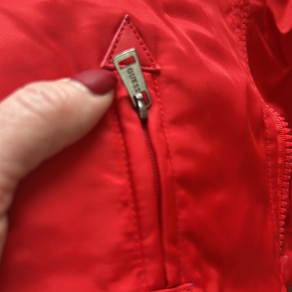 Guess Kids bomber bright red jacket size 4. Warm inside Perfect condition. - Picture 7 of 7